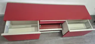 Mueble IKEA Besta Burs Rojo