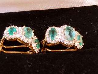 Pendientes de oro de 18 kilates con Esmeralda