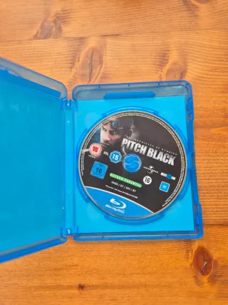 Blu-ray Pitch Black y Las Crónicas de Riddick