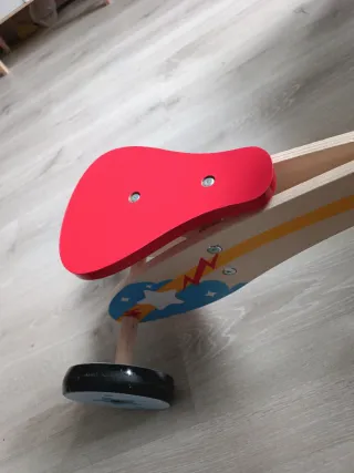 Triciclo de madera para niños