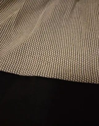 Vestido corto beige y negro