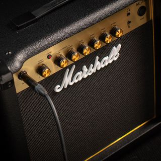 Amplificador Guitarra Marshall MG15R Nuevo