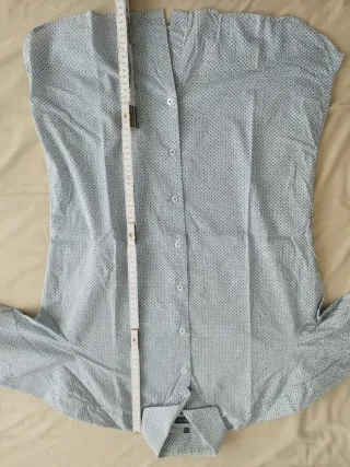 Camisa McNeal, Hombre