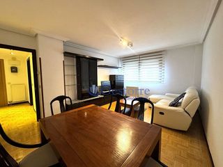 Piso en alquiler en Parque del Oeste - Olivares en Oviedo