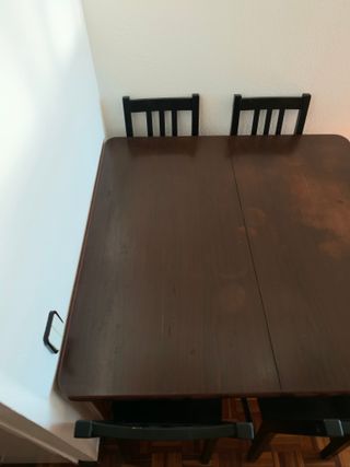 Mesa y 4 sillas madera IKEA