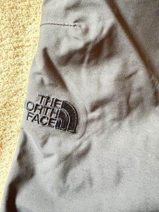 Pantalones The North Face gris