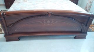 Dormitorio de madera completo