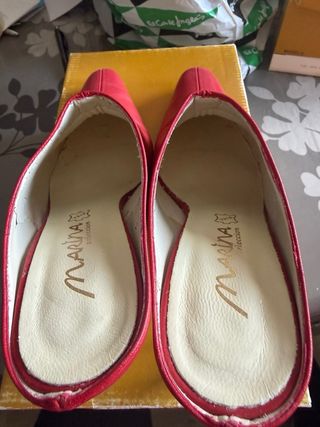 Zapato abierto abotinado rojo Marina
