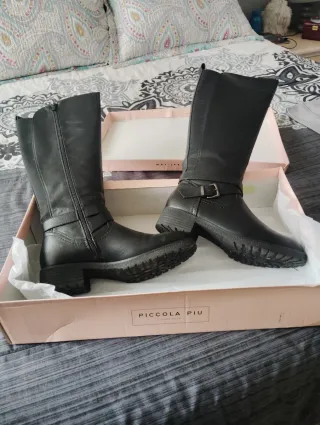 Botas altas negras talla 40