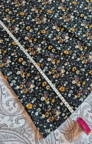 Vestido negro estampado flores