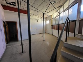 Local comercial en venta en Renfe - Bulevar 1º y 2º Fase en Jaén