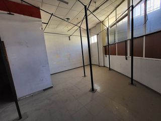 Local comercial en venta en Renfe - Bulevar 1º y 2º Fase en Jaén