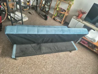 Sofá Cama Azul Elegante