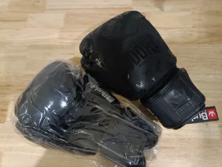 Guantes de boxeo Buddha negros