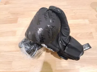 Guantes de boxeo Buddha negros