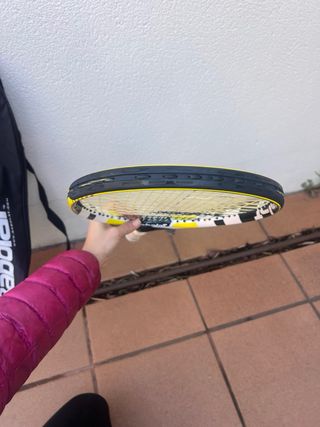 Raqueta de tenis Babolat con funda