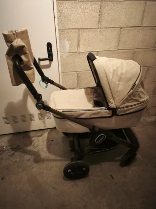 Silla de paseo y capazo para bebé