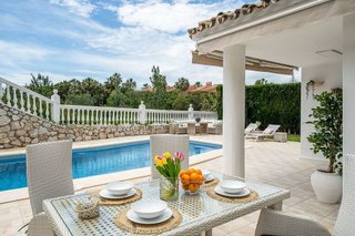 Chalet en alquiler en Calaburra - Chaparral en Mijas