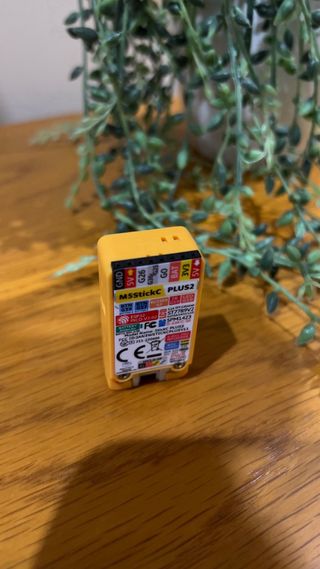 M5 stick plus 2 - (estilo flipper zero)