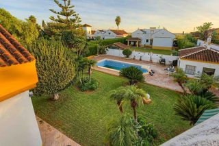 Chalet en venta en Espartinas