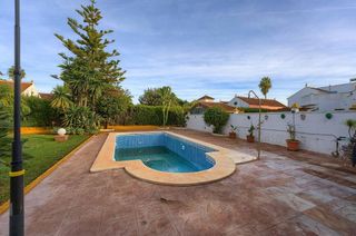 Chalet en venta en Espartinas