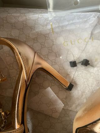Sandalias Gucci Doradas Talla 37
