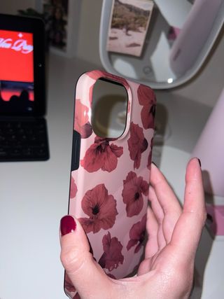 Funda Burga iPhone 13 Pro Max Flores Rojas