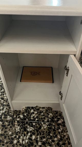 Mesita de noche beige/gris de madera