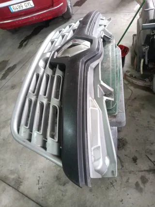 Rejilla Delantera Renault Master III 2016-2024