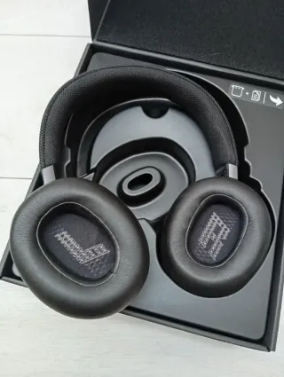 Auriculares JBL LIVE 660NC Negros