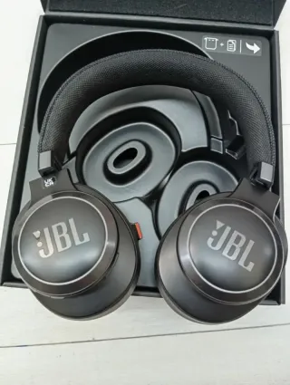 Auriculares JBL LIVE 660NC Negros