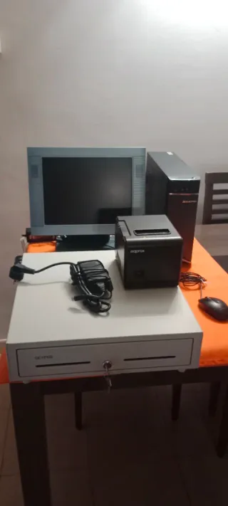 Ordenador Completo con Monitor y Accesorios