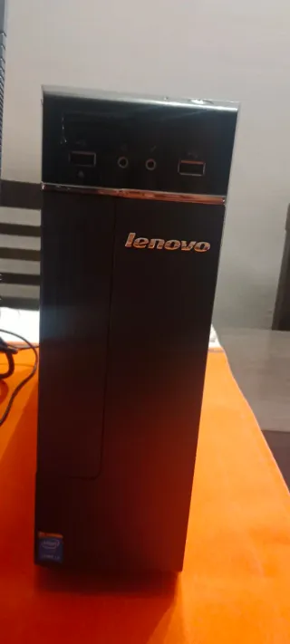 Ordenador Completo con Monitor y Accesorios