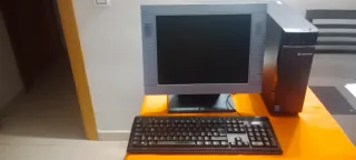Ordenador Completo con Monitor y Accesorios