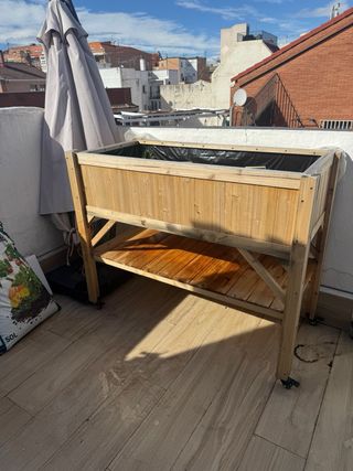 Huerto Urbano de Madera