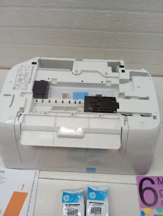 Impresora HP DeskJet 2720e Multifunción