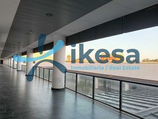 Local comercial en venta en Arco Norte - Avda. España en Dos Hermanas