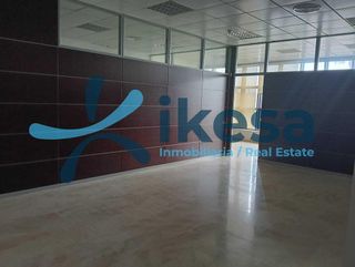 Local comercial en venta en Arco Norte - Avda. España en Dos Hermanas