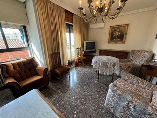 Piso en venta en Linares