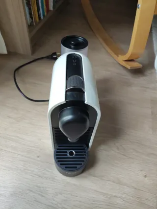 Cafetera Nespresso Krups Blanca