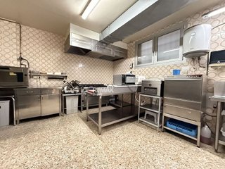 Local comercial en venta en Bisbal d´Empordà, La