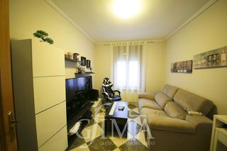 Casa adosada en venta en Tomelloso