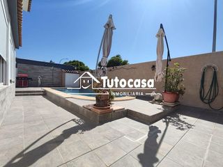 Chalet en venta en Montequinto en Dos Hermanas