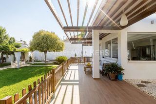 Chalet en venta en Santa Eufemia en Tomares