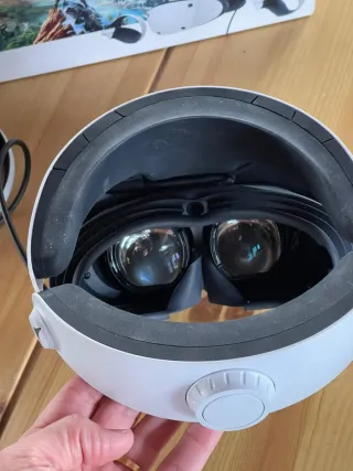 PlayStation VR2 (PS5) + Controller Sense + Cuffie