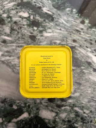 Lata de té vintage Jacksons Piccadilly