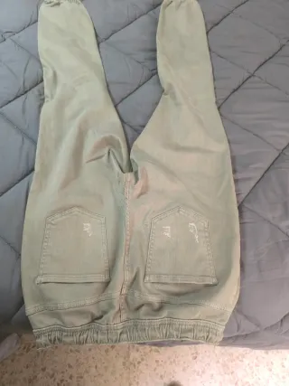 Pantalón jogger vaquero chico,verde caqui clarito