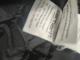 Chaqueta verde con capucha