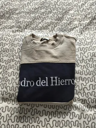Jersey Pedro del Hierro crudo y azul