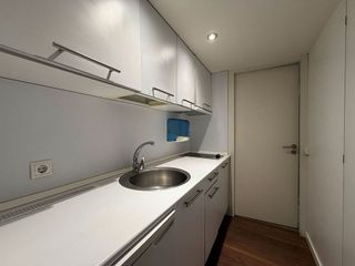 Oficina en venta en Reyes Católicos en Alcalá de Henares